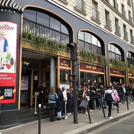 Studio Pigalle De 25 M2 - 2 Lits Simples Type Gigogne Pour 2 Personnes - Coeur Touristique De Paris - 2 Minutes De La Station Metro Pigalle ,Petit Train Vers La Butte Montmartre-Cabarets Moulin Rouge,Chez Michou-Restaurants Bouillon Pigalle,Berliner Exterior foto