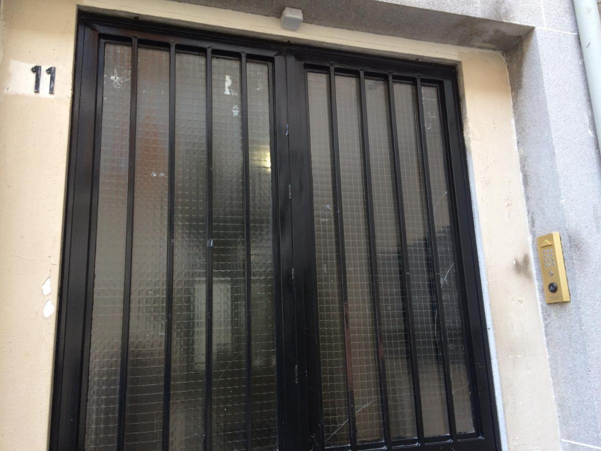 Studio Pigalle De 25 M2 - 2 Lits Simples Type Gigogne Pour 2 Personnes - Coeur Touristique De Paris - 2 Minutes De La Station Metro Pigalle ,Petit Train Vers La Butte Montmartre-Cabarets Moulin Rouge,Chez Michou-Restaurants Bouillon Pigalle,Berliner Exterior foto