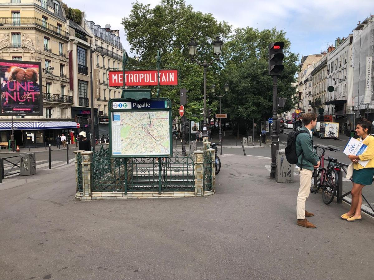 Studio Pigalle De 25 M2 - 2 Lits Simples Type Gigogne Pour 2 Personnes - Coeur Touristique De Paris - 2 Minutes De La Station Metro Pigalle ,Petit Train Vers La Butte Montmartre-Cabarets Moulin Rouge,Chez Michou-Restaurants Bouillon Pigalle,Berliner Exterior foto