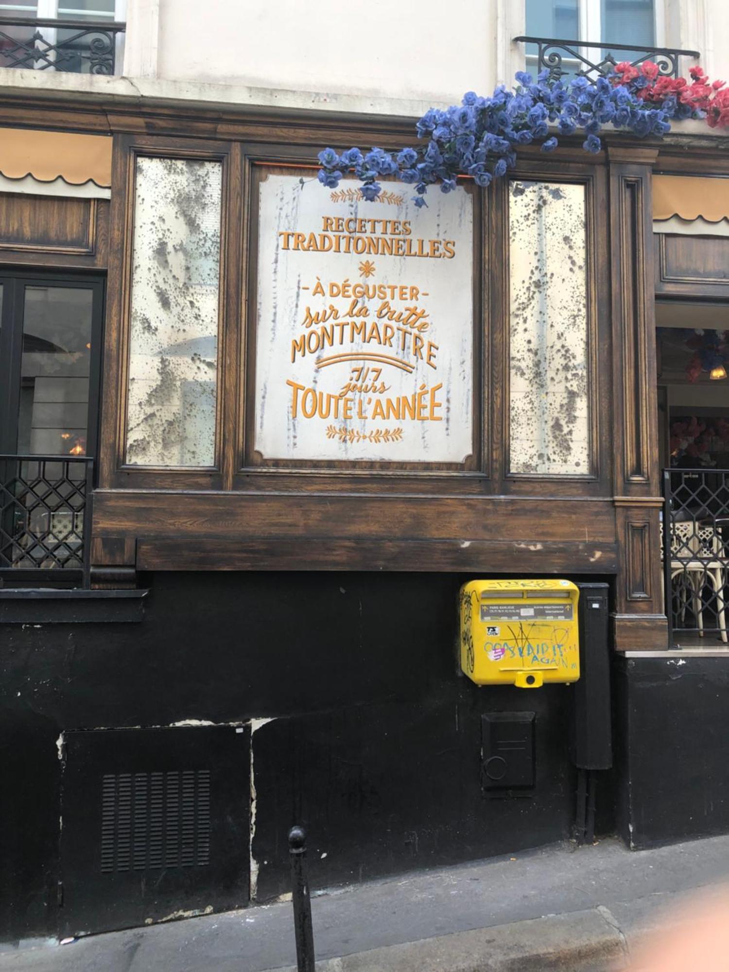 Studio Pigalle De 25 M2 - 2 Lits Simples Type Gigogne Pour 2 Personnes - Coeur Touristique De Paris - 2 Minutes De La Station Metro Pigalle ,Petit Train Vers La Butte Montmartre-Cabarets Moulin Rouge,Chez Michou-Restaurants Bouillon Pigalle,Berliner Exterior foto