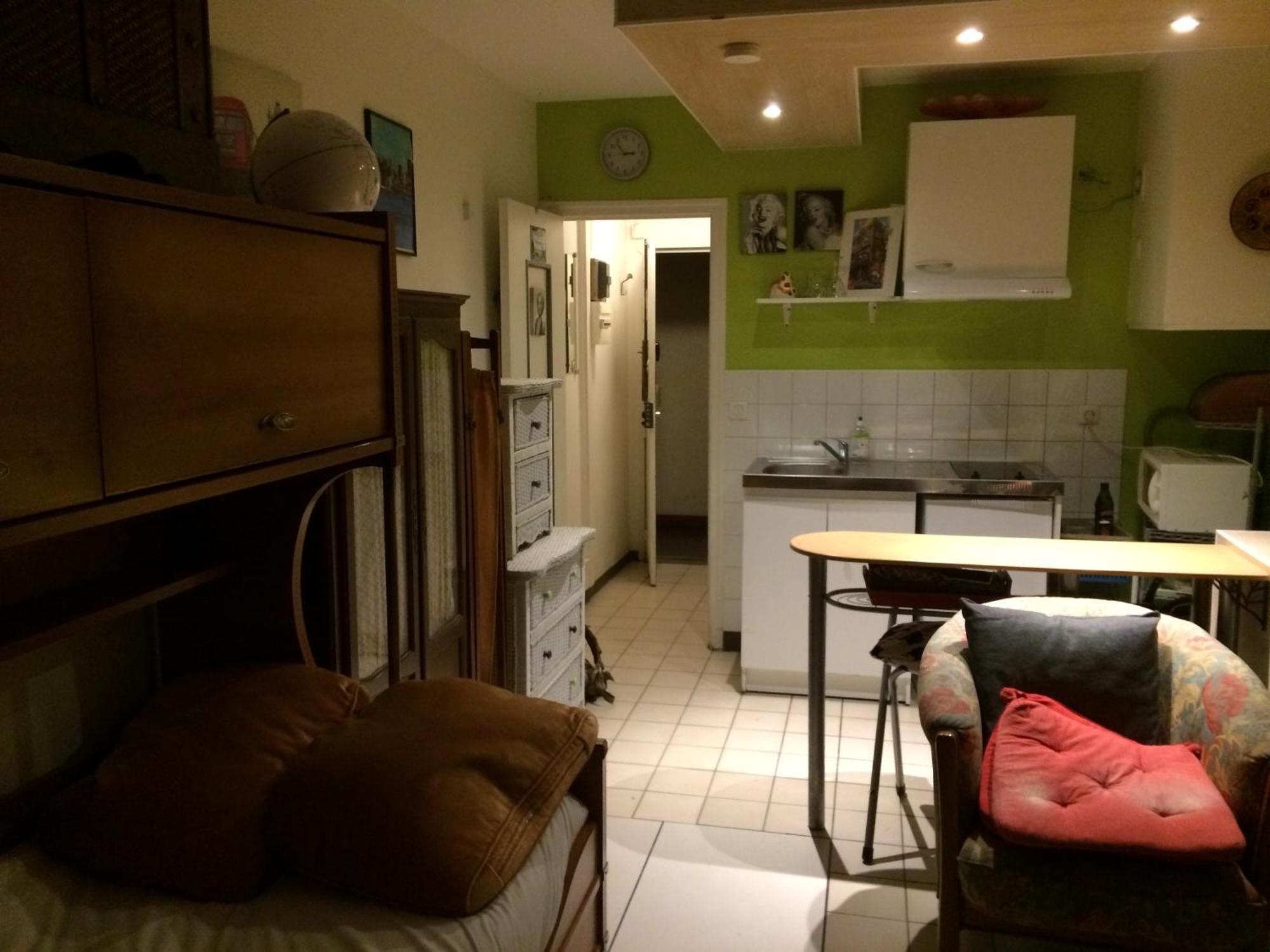 Studio Pigalle De 25 M2 - 2 Lits Simples Type Gigogne Pour 2 Personnes - Coeur Touristique De Paris - 2 Minutes De La Station Metro Pigalle ,Petit Train Vers La Butte Montmartre-Cabarets Moulin Rouge,Chez Michou-Restaurants Bouillon Pigalle,Berliner Exterior foto